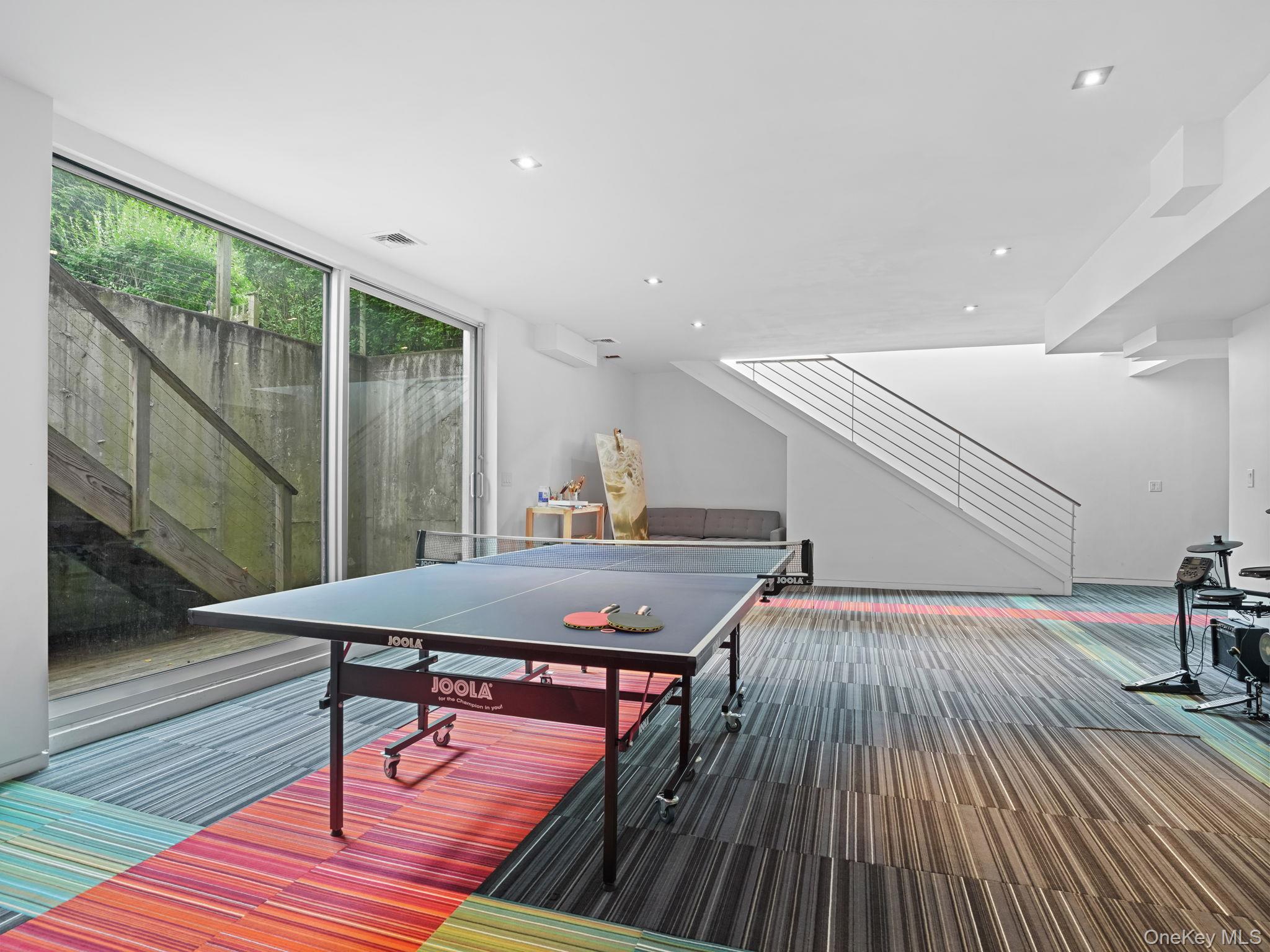 Southampton, NY 11968