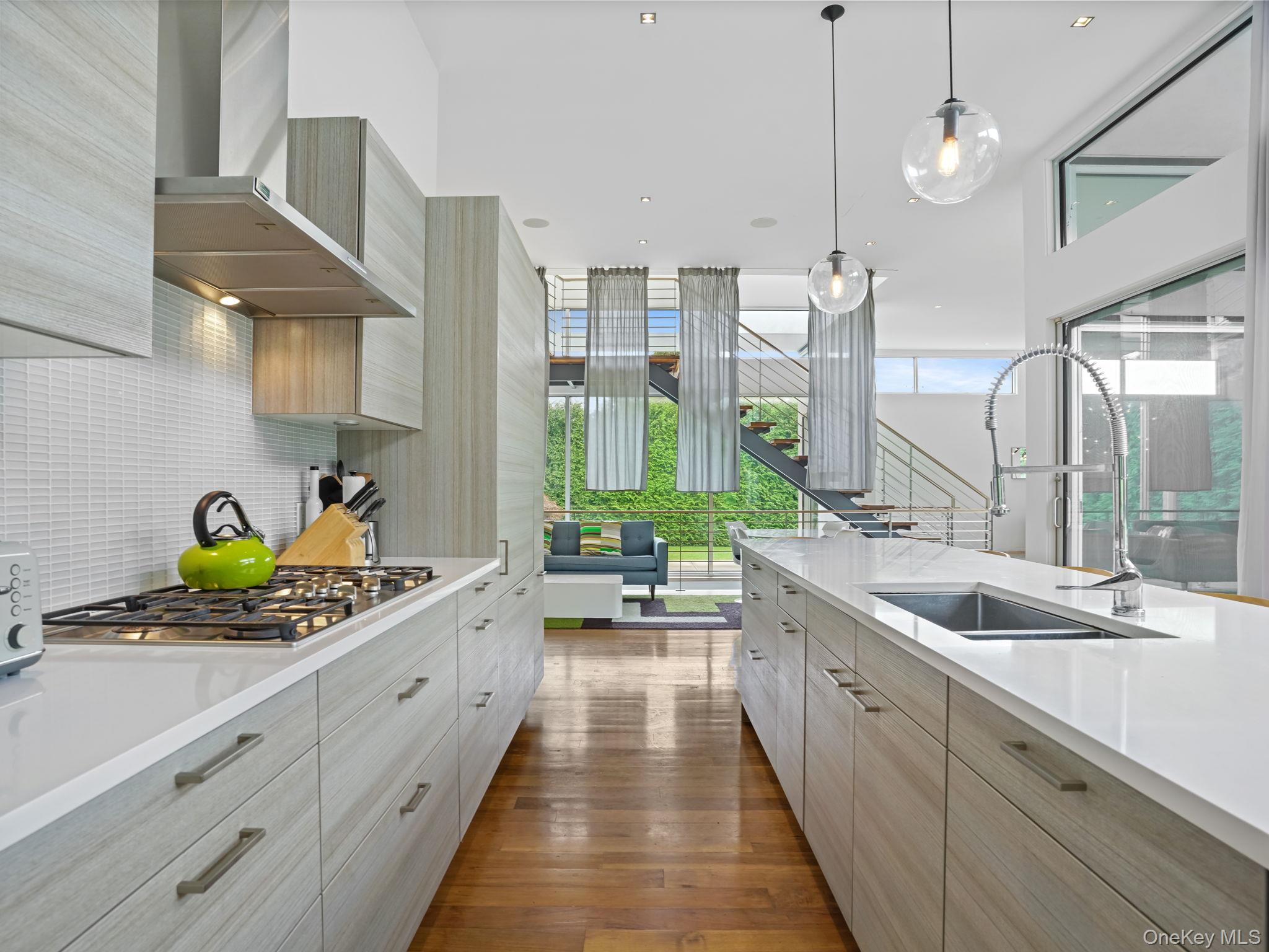 Southampton, NY 11968