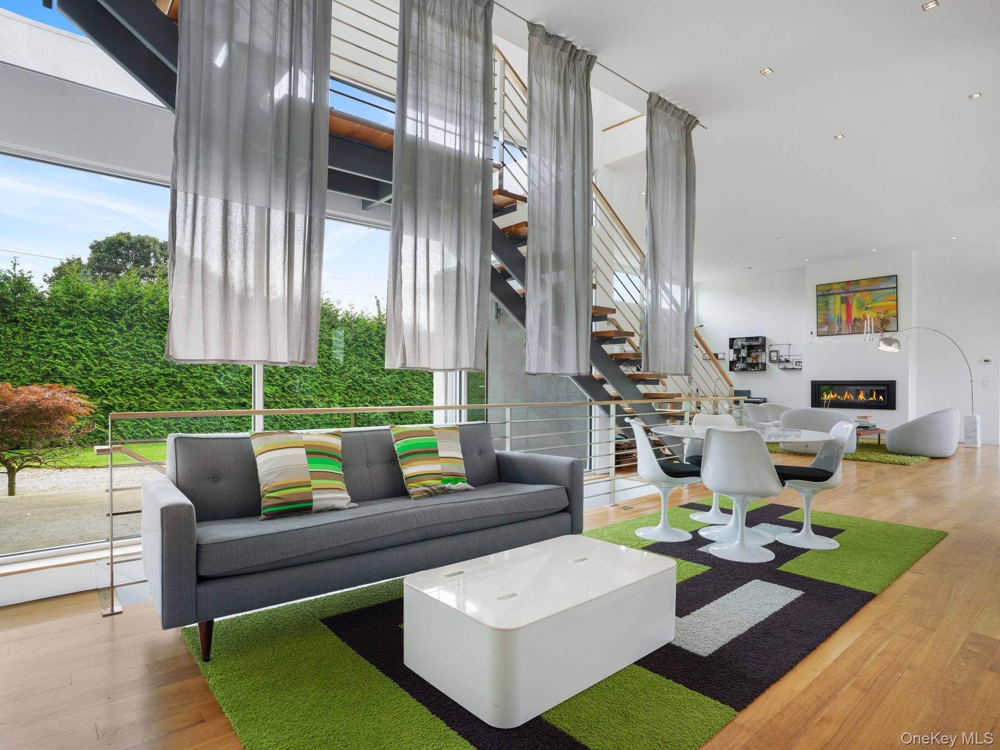 Southampton, NY 11968