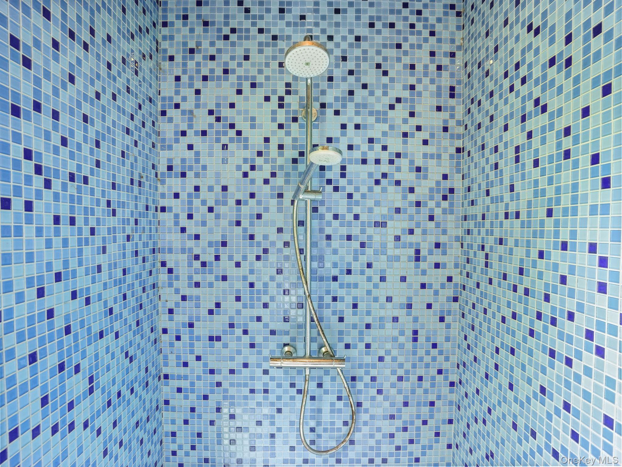 Southampton, NY 11968