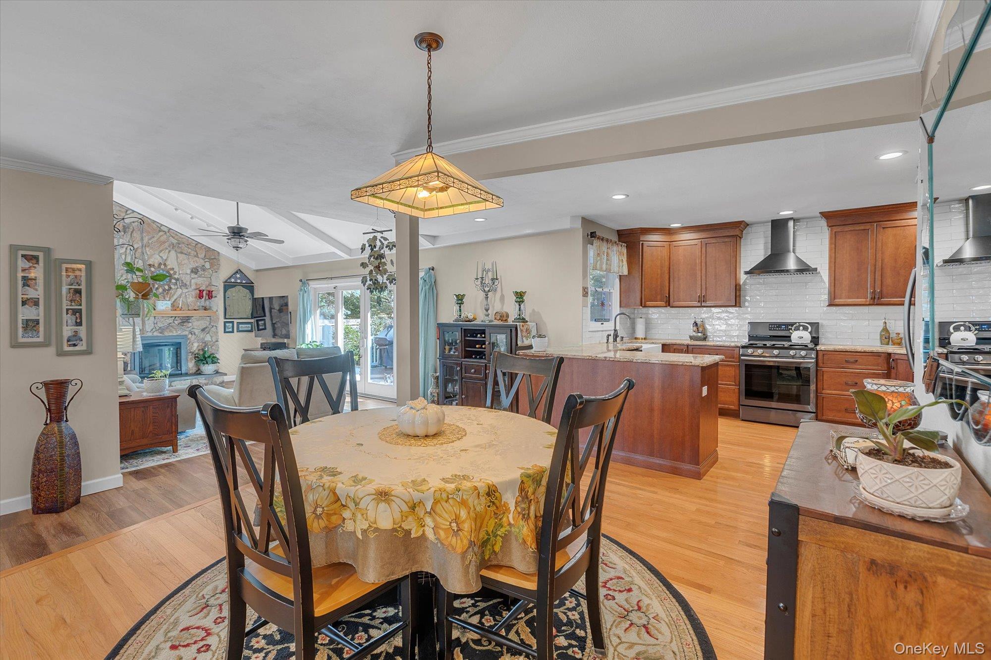 41 Landing Lane, Port Jefferson, NY 11777