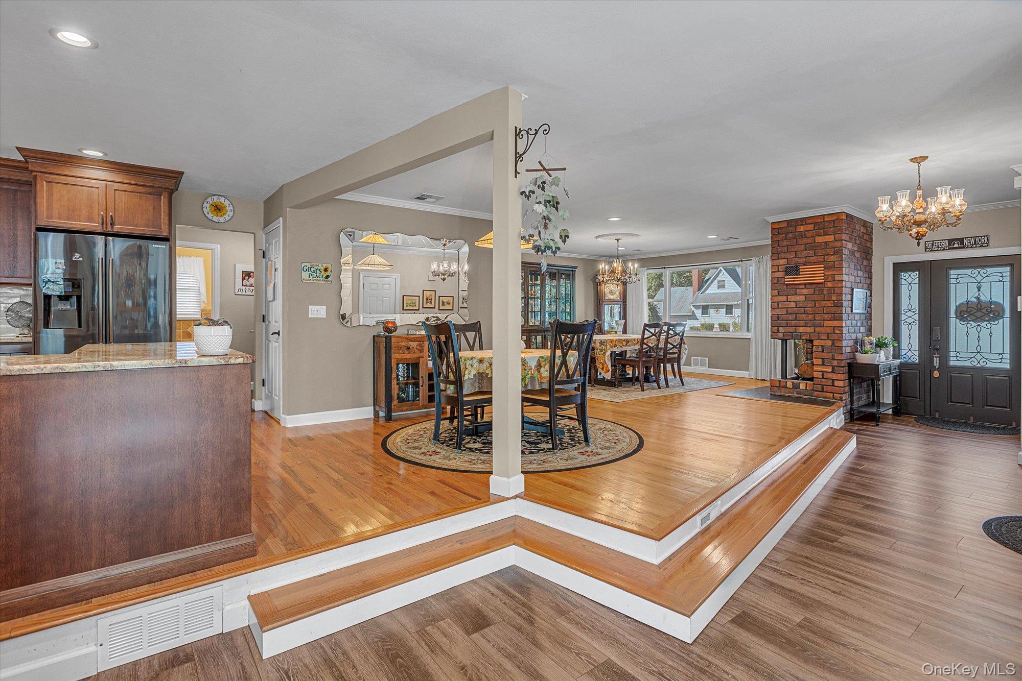 41 Landing Lane, Port Jefferson, NY 11777