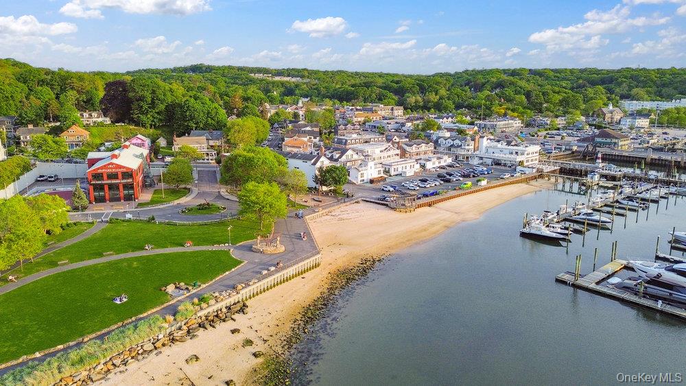 41 Landing Lane, Port Jefferson, NY 11777