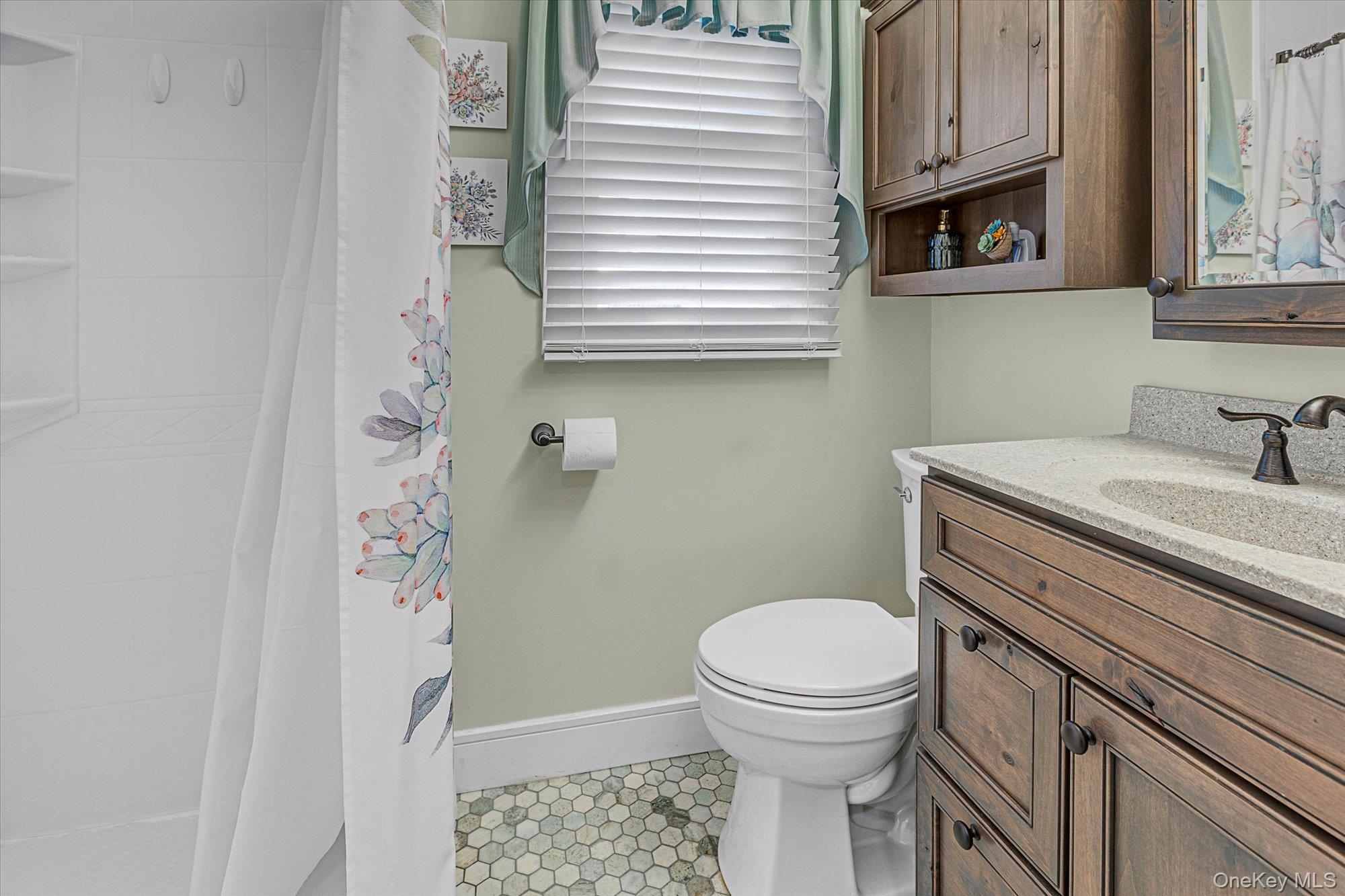 41 Landing Lane, Port Jefferson, NY 11777