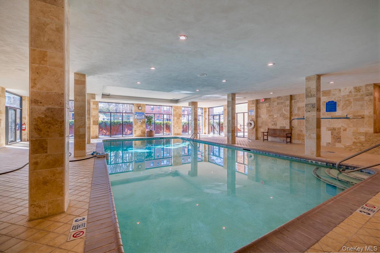 99 Randall # 1Q, Freeport, NY 11520