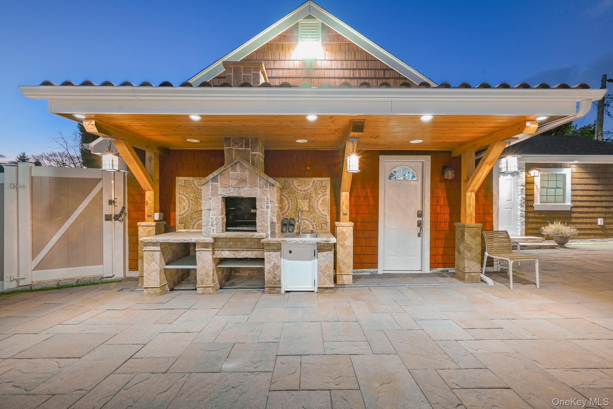 38 Quarry Lane, Levittown, NY 11756