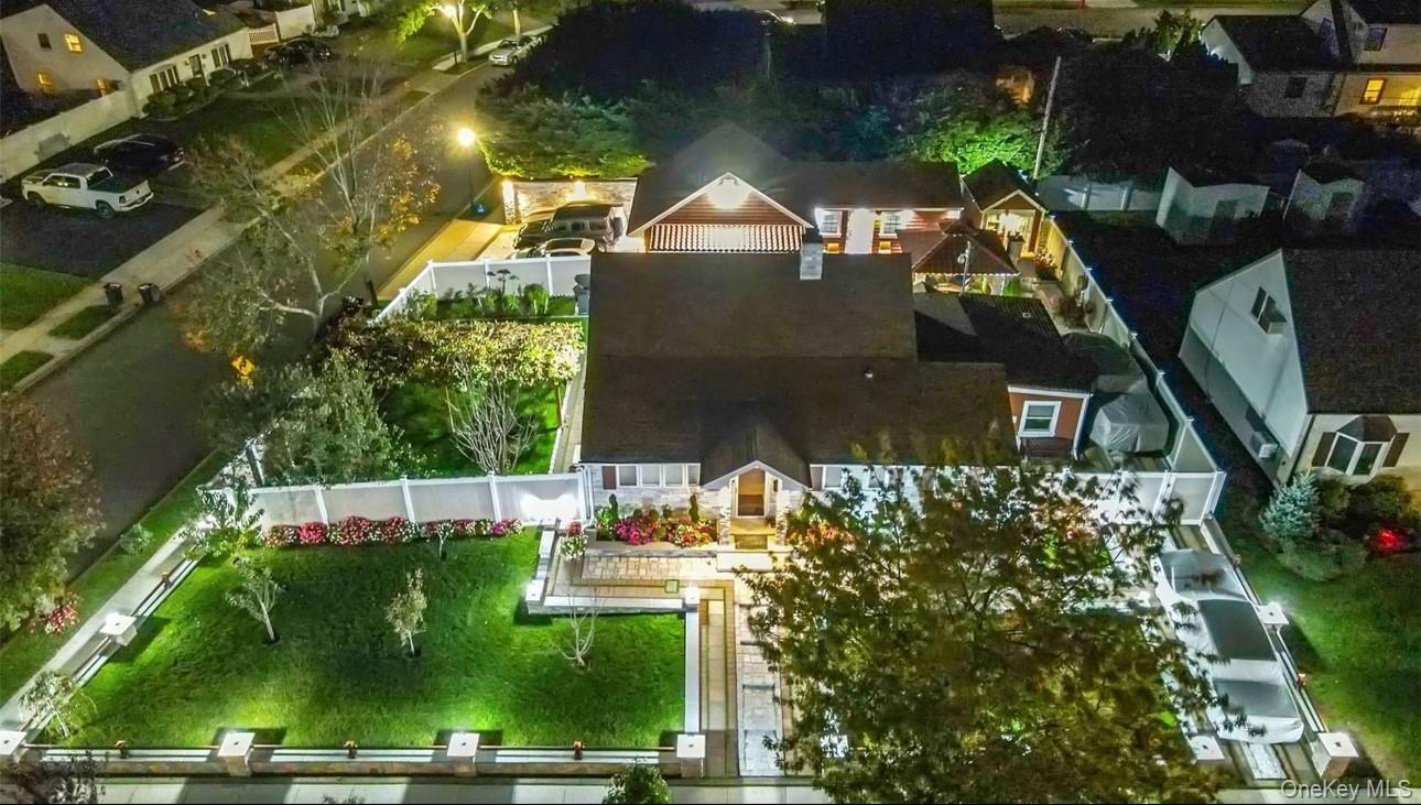 38 Quarry Lane, Levittown, NY 11756