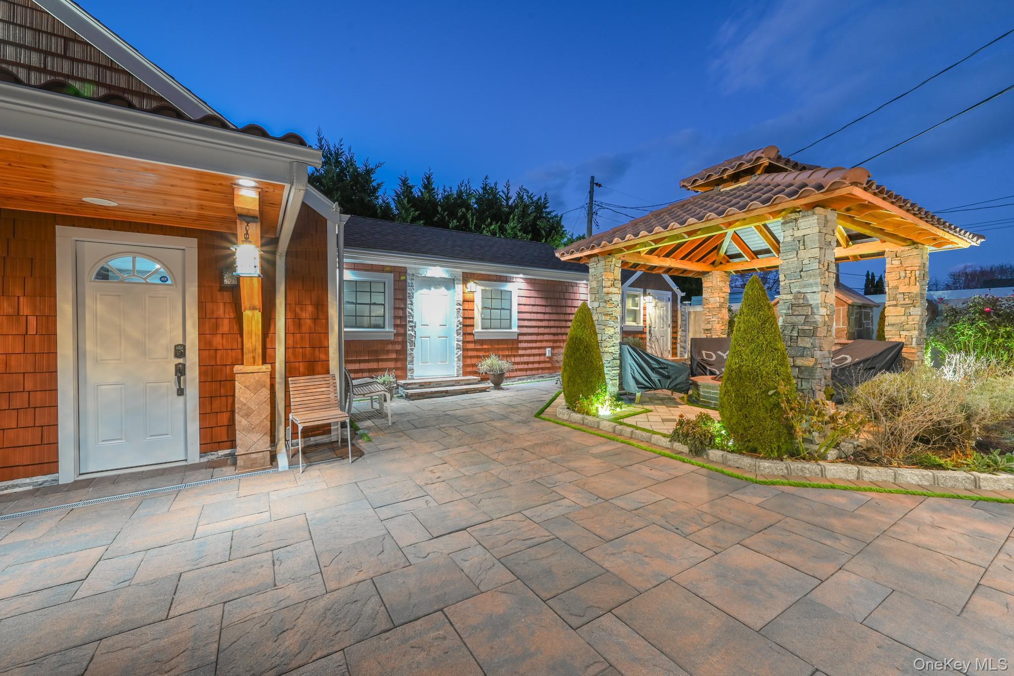 38 Quarry Lane, Levittown, NY 11756