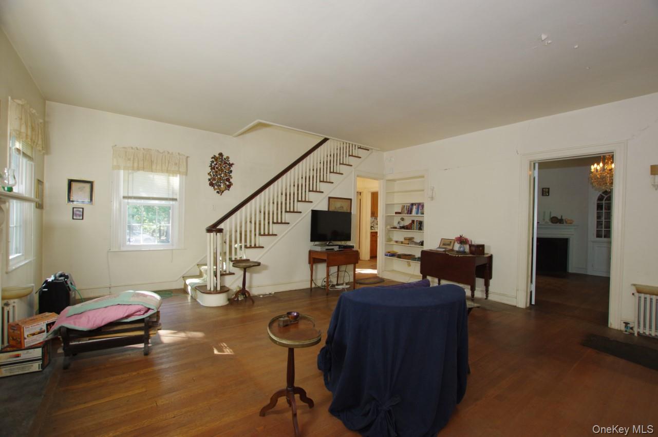 16 Mount Sinai Coram Road, Coram, NY 11727