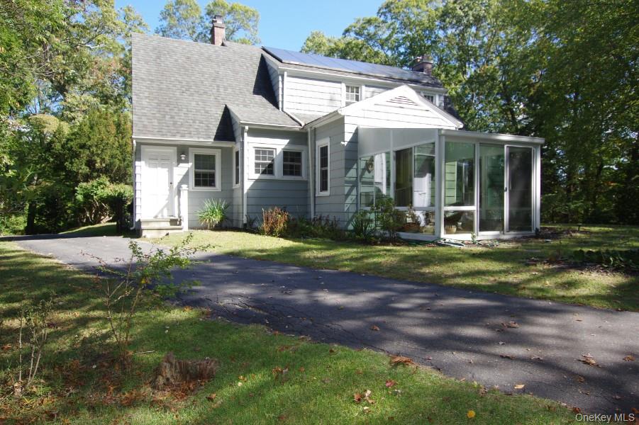 16 Mount Sinai Coram Road, Coram, NY 11727