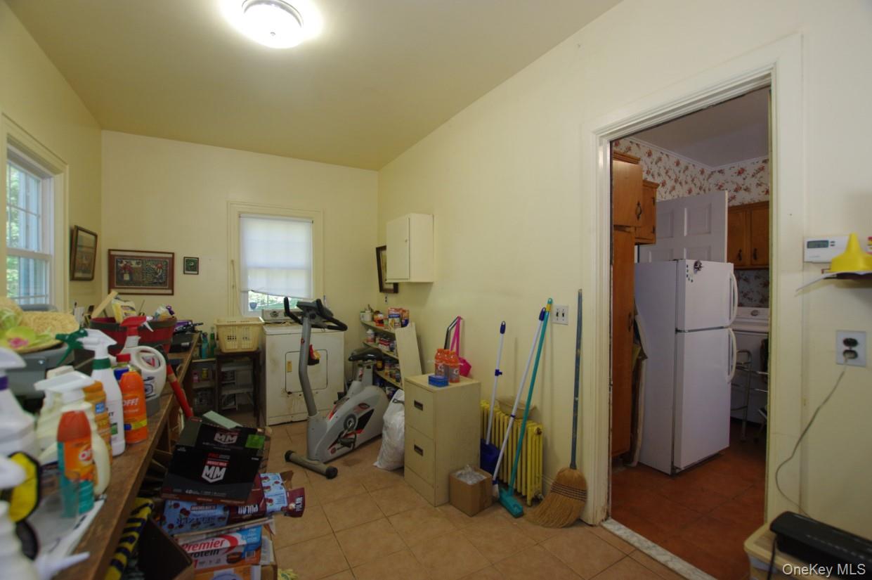 16 Mount Sinai Coram Road, Coram, NY 11727