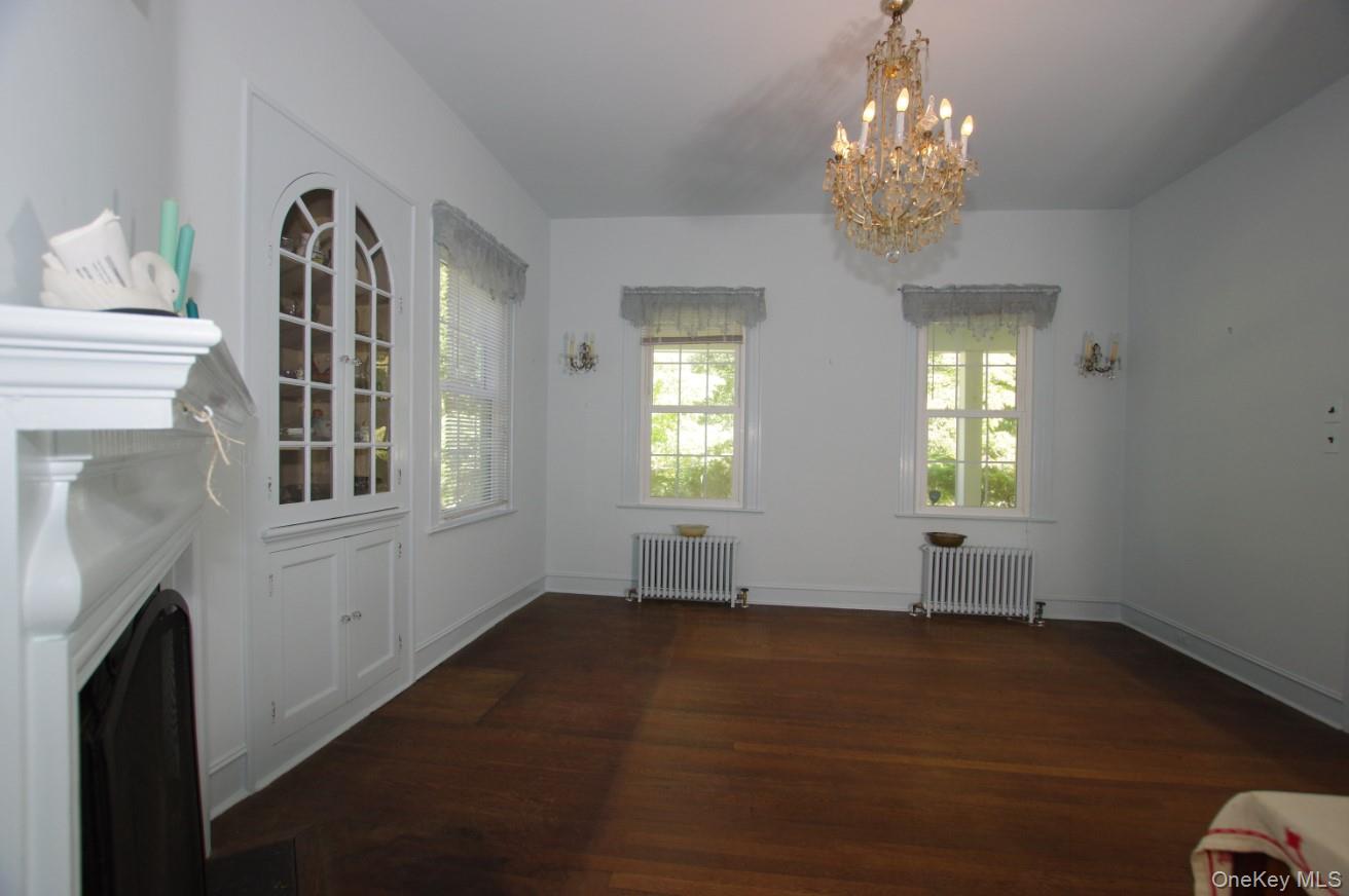 16 Mount Sinai Coram Road, Coram, NY 11727