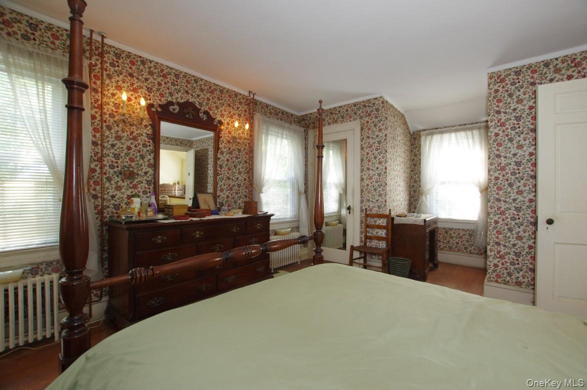 16 Mount Sinai Coram Road, Coram, NY 11727