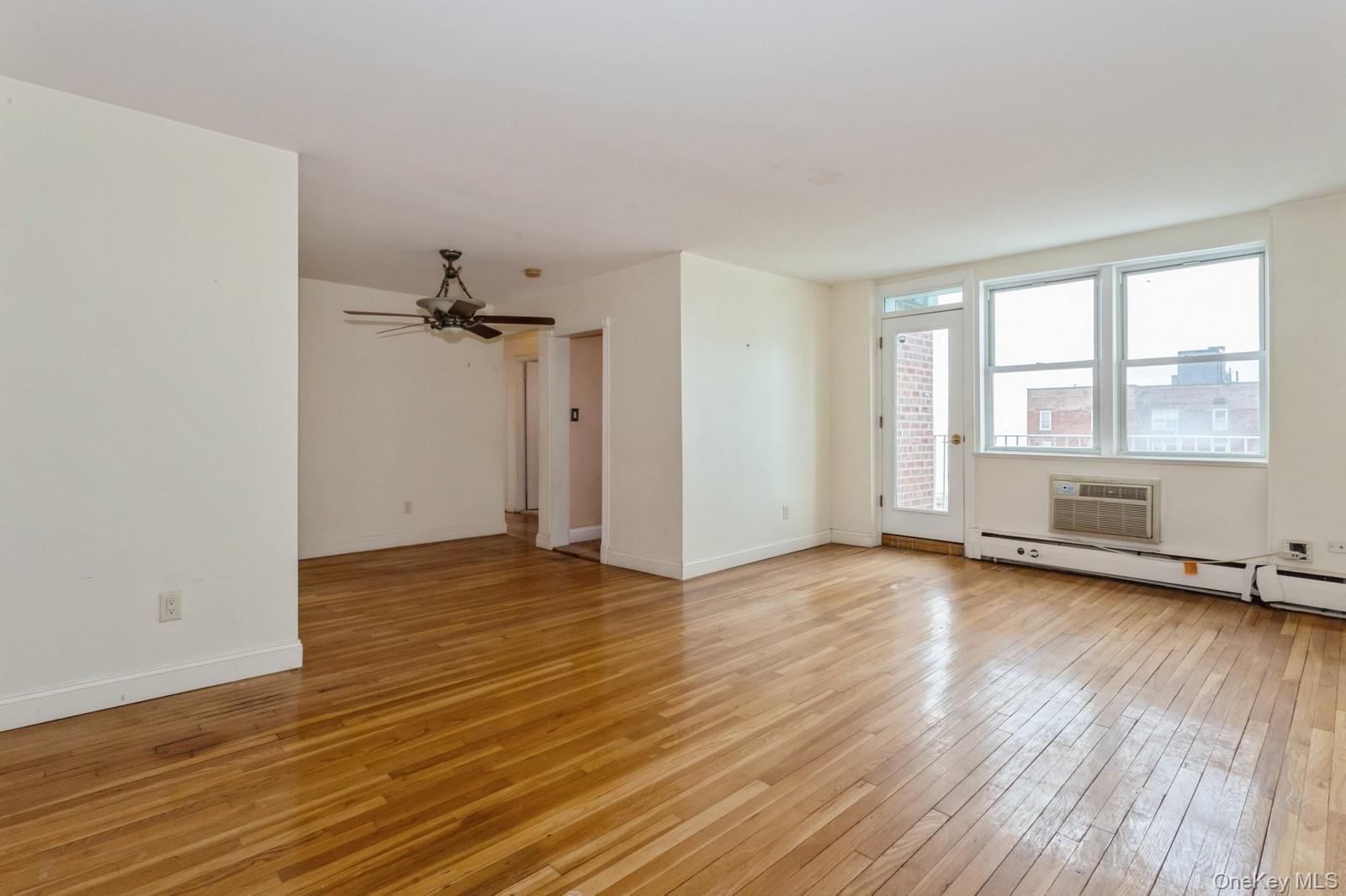 210 E Broadway # 6B, Long Beach, NY 11561