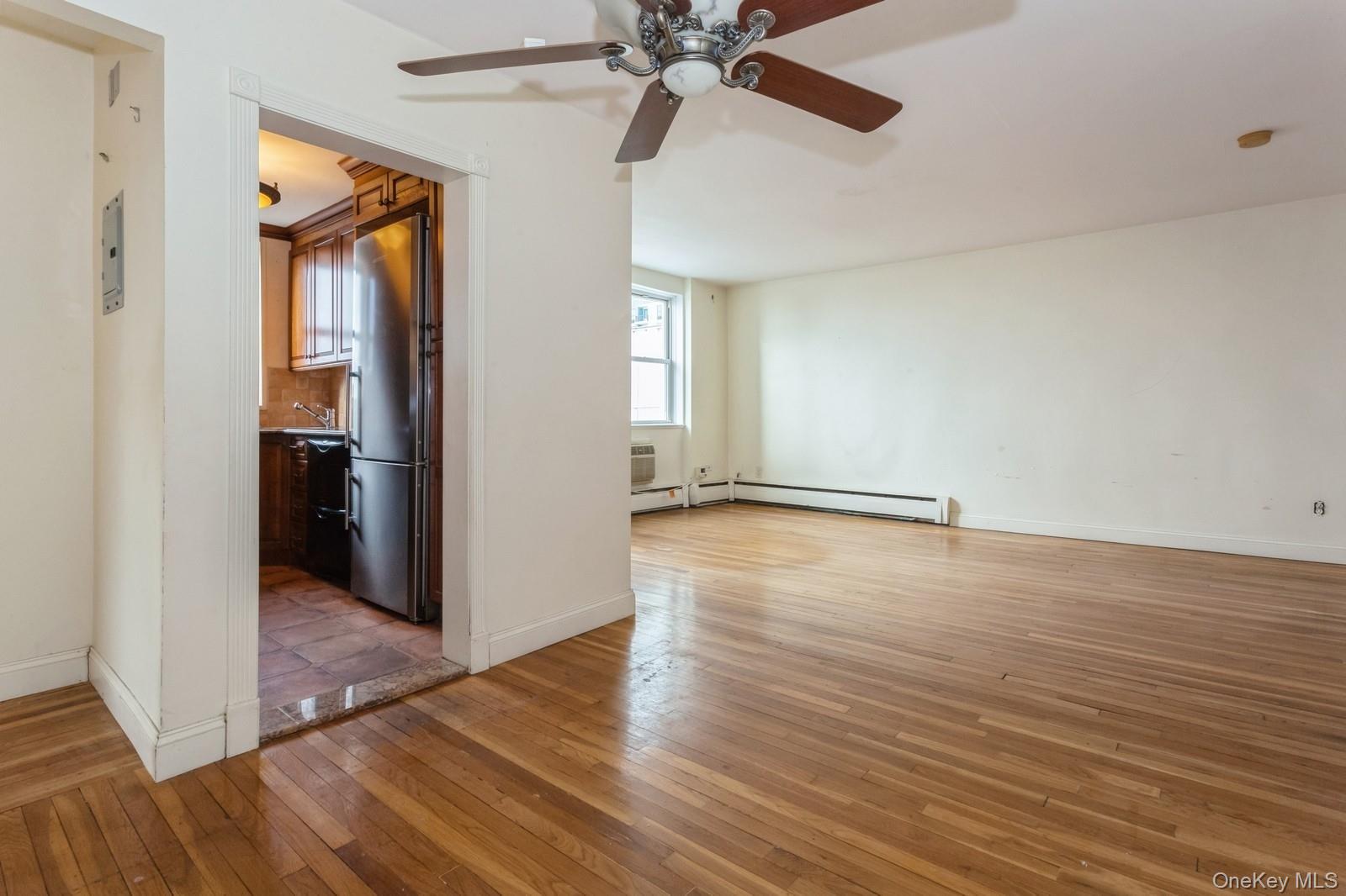 210 E Broadway # 6B, Long Beach, NY 11561