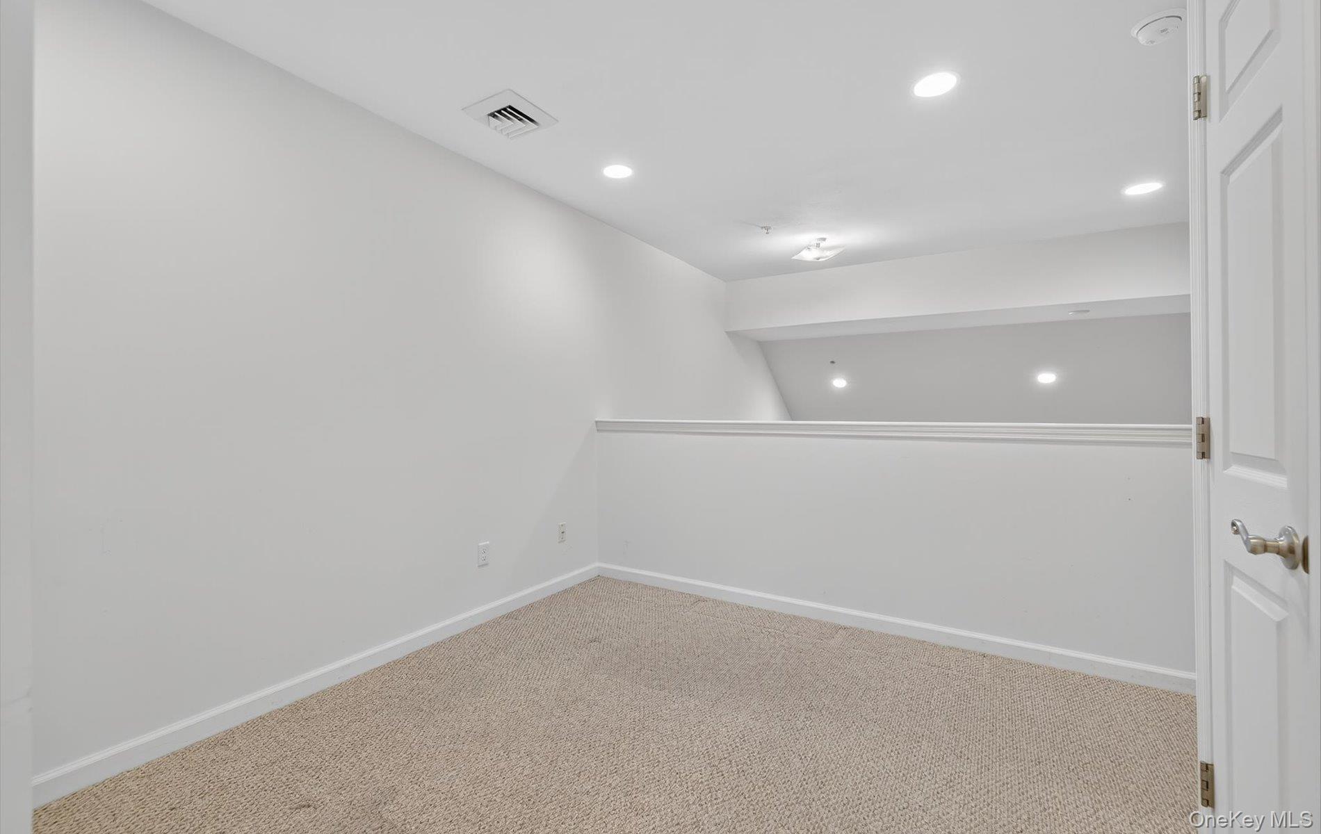 113 Willow Lane, Valley Stream, NY 11580