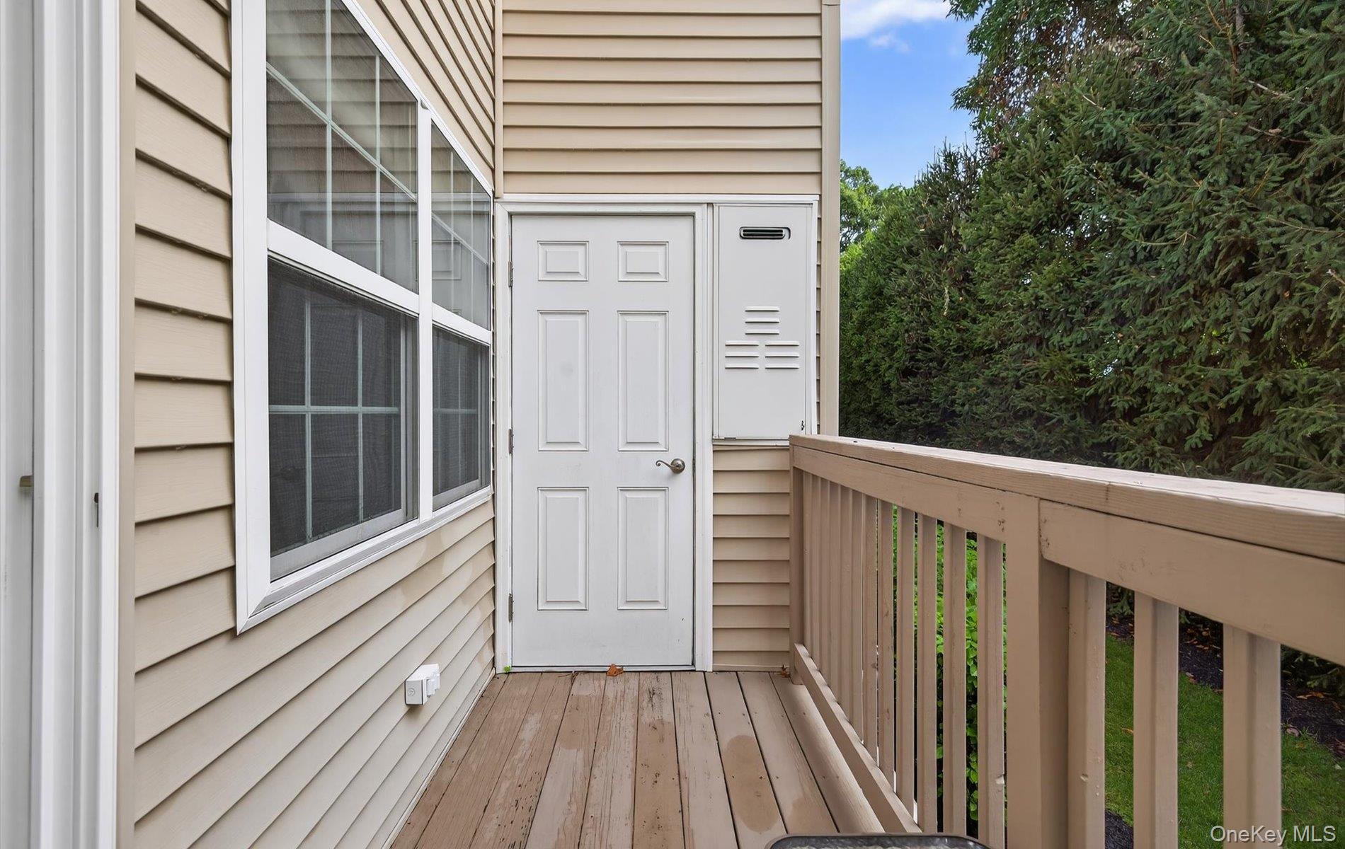 113 Willow Lane, Valley Stream, NY 11580