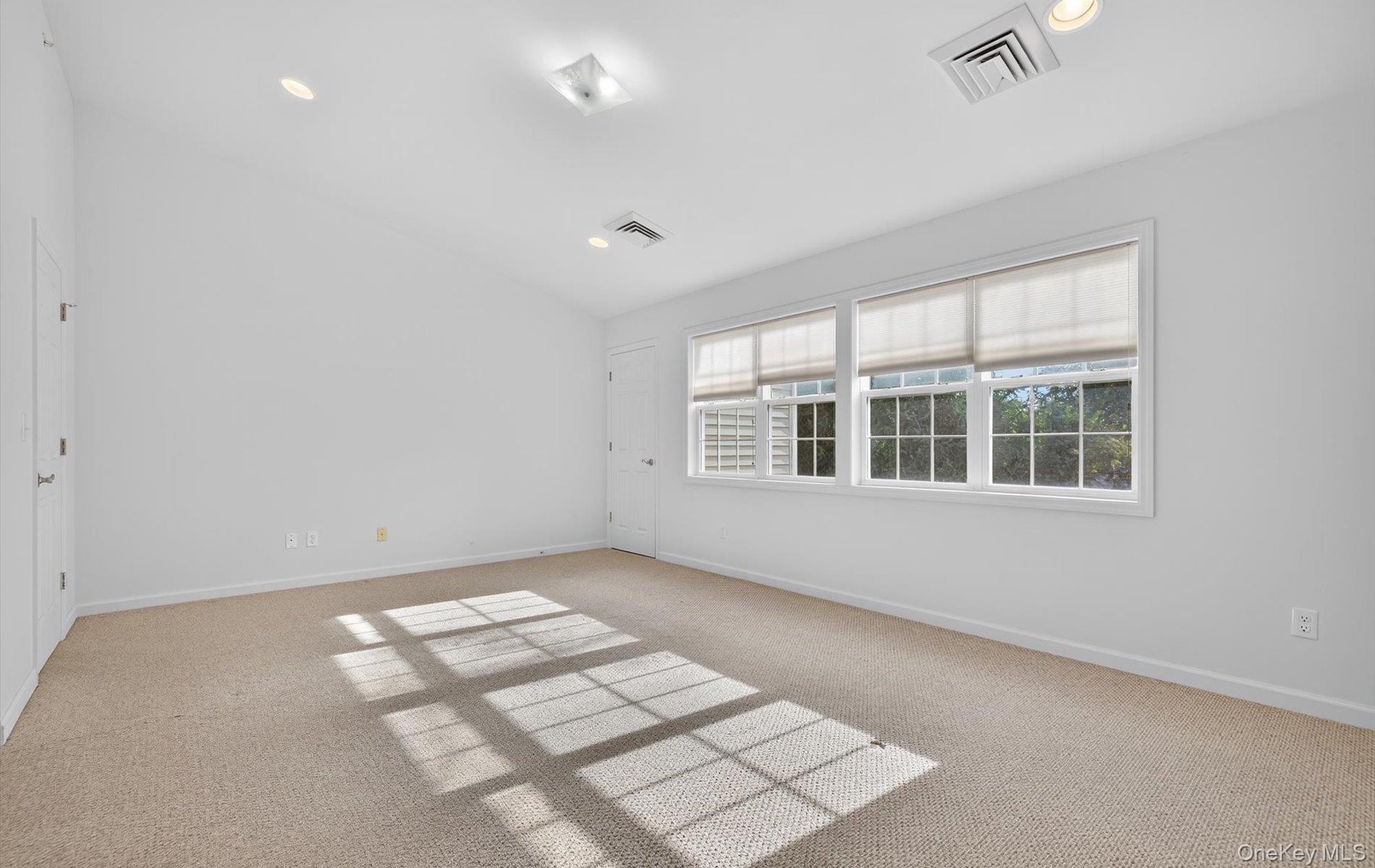 113 Willow Lane, Valley Stream, NY 11580