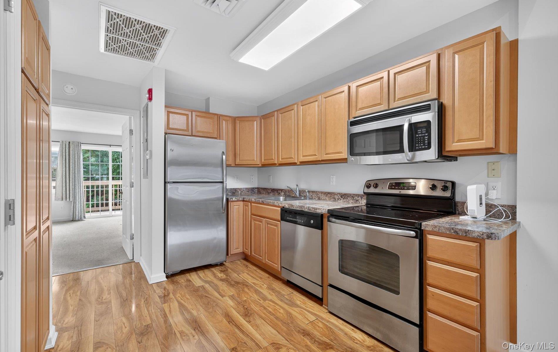 113 Willow Lane, Valley Stream, NY 11580