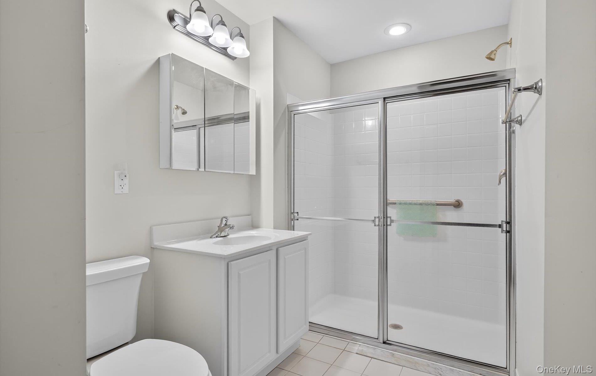 113 Willow Lane, Valley Stream, NY 11580