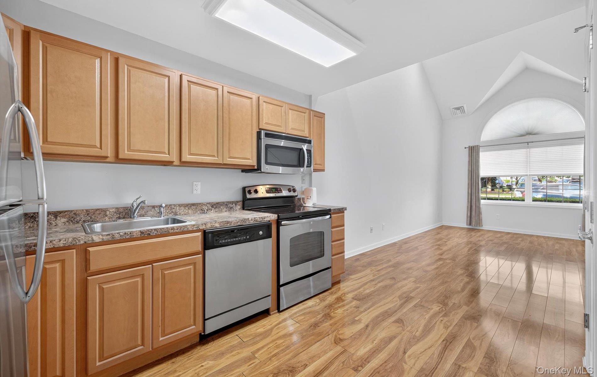 113 Willow Lane, Valley Stream, NY 11580