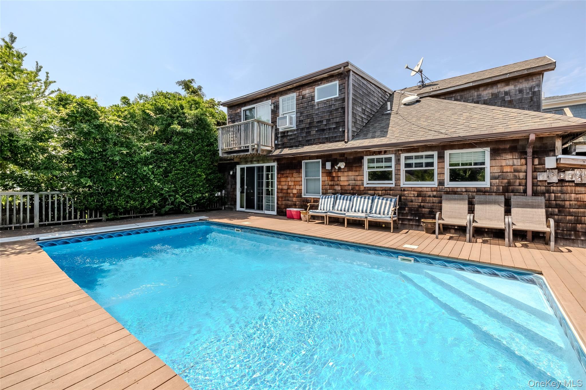 748 Ocean Breeze, Ocean Beach, NY 11770