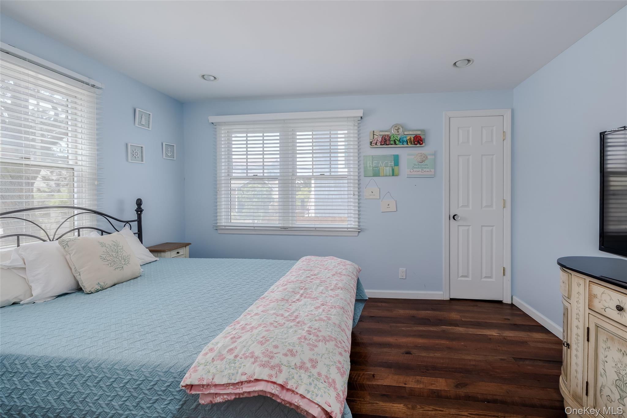 748 Ocean Breeze, Ocean Beach, NY 11770