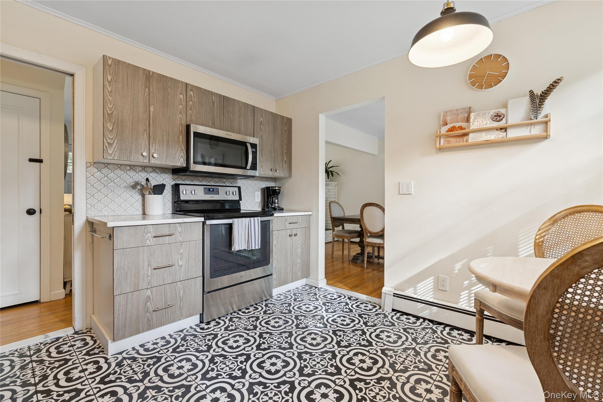 1181 FIREPLACE RD, East Hampton, NY 11937