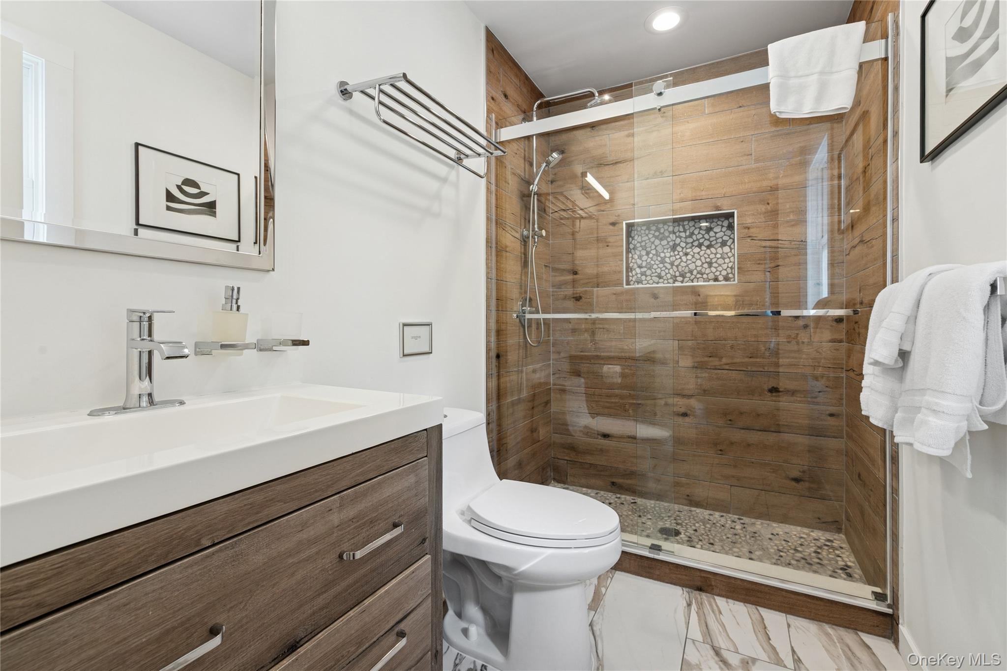 1181 FIREPLACE RD, East Hampton, NY 11937