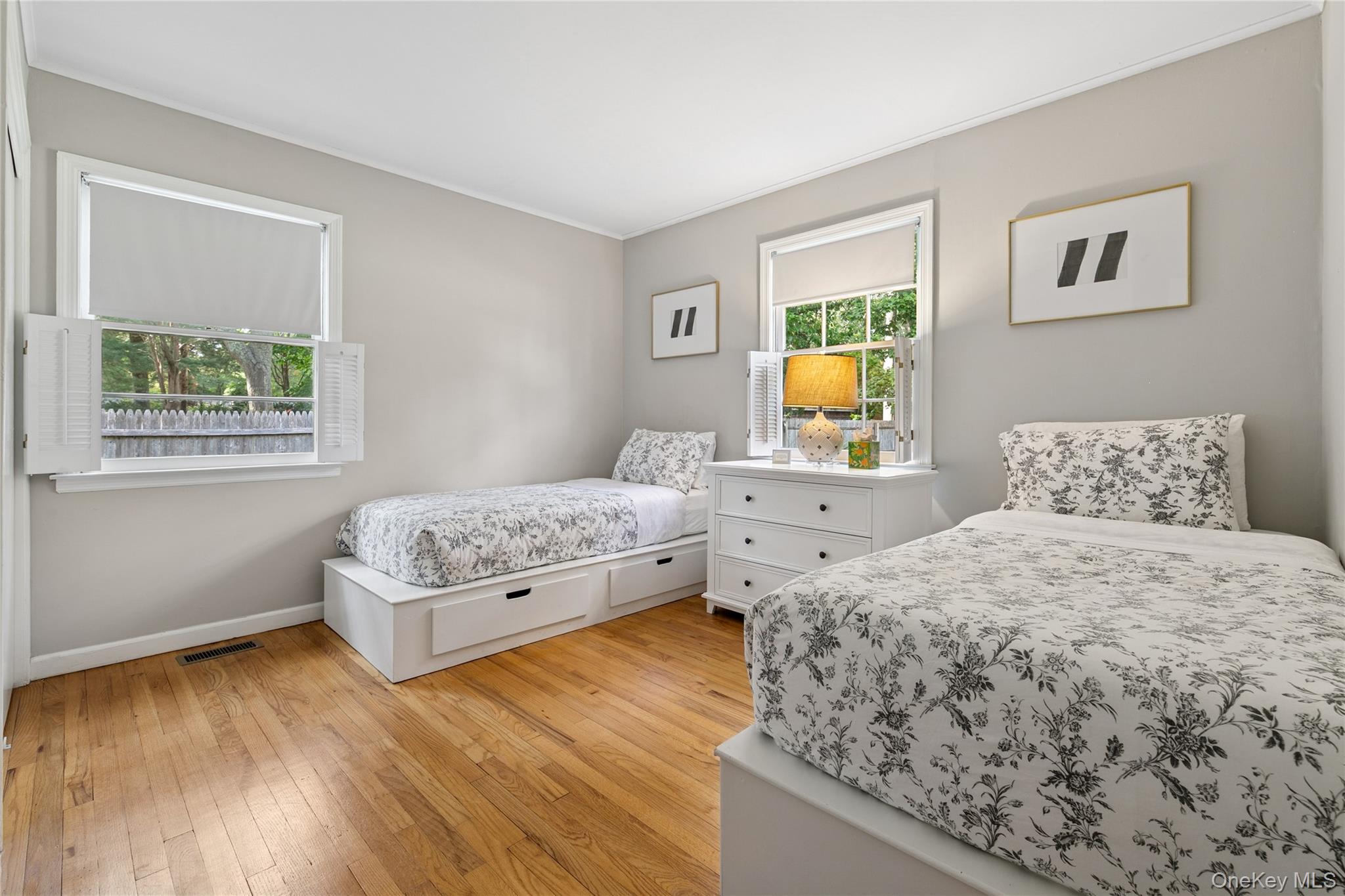 1181 FIREPLACE RD, East Hampton, NY 11937