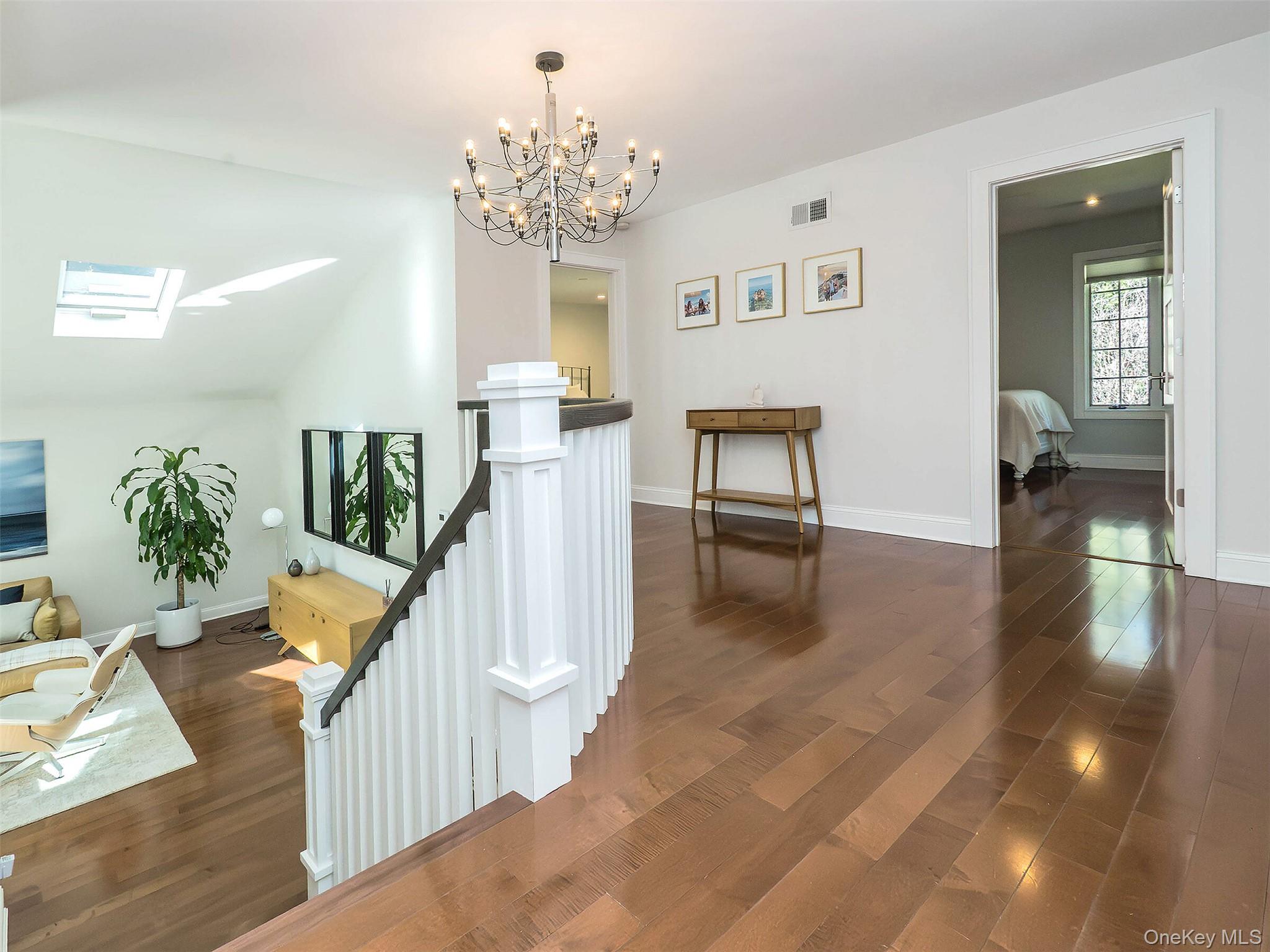 14 Combes Drive, Manhasset, NY 11030