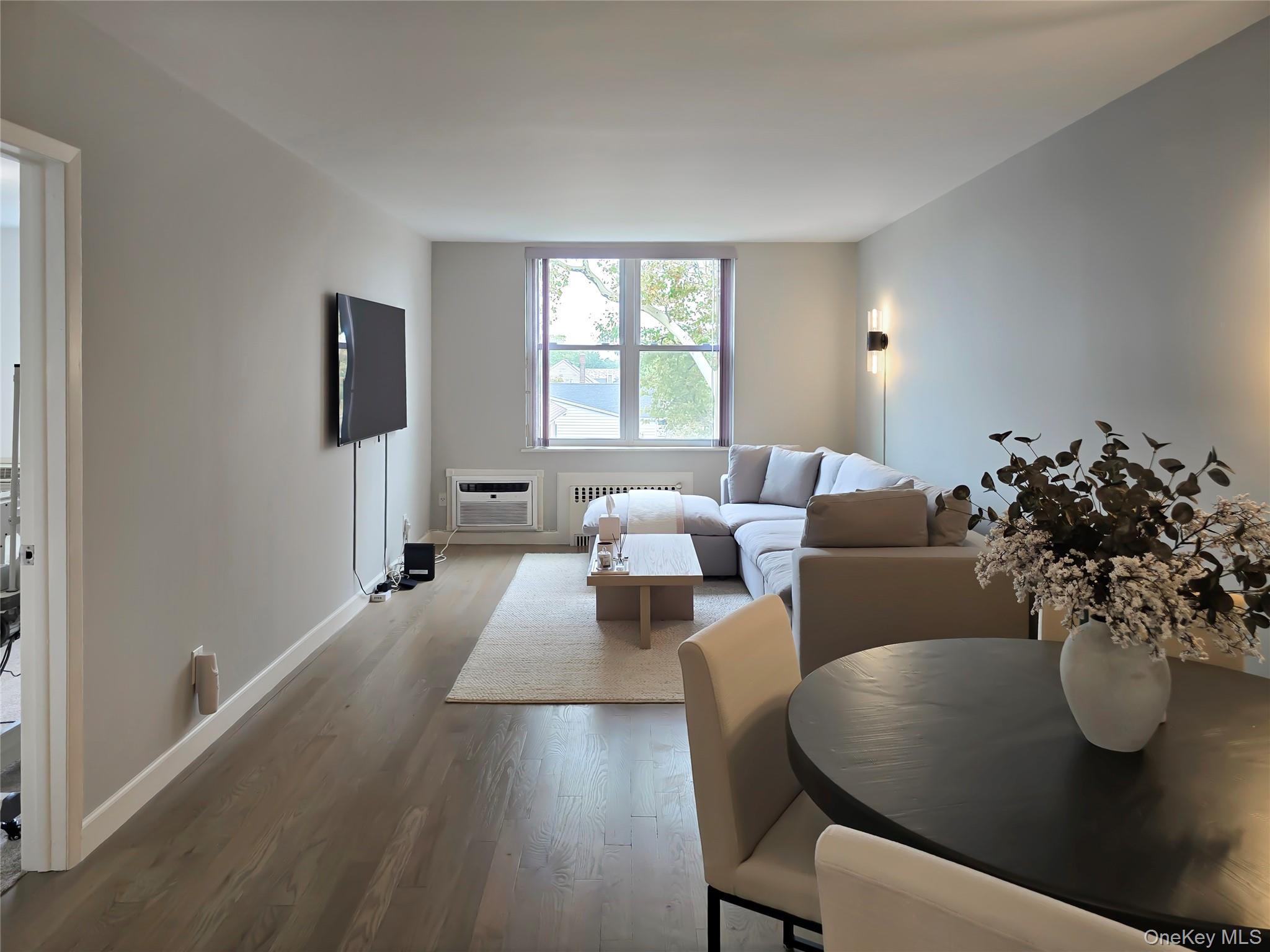 874 W Broadway # 3C, Woodmere, NY 11598