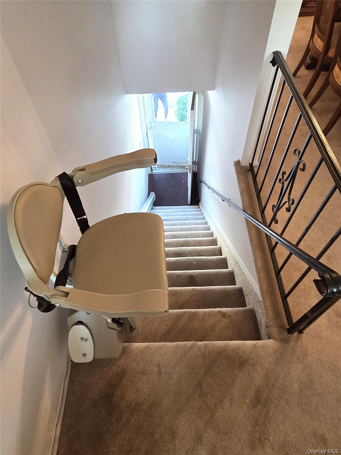 348 Mariners Way, Copiague, NY 11726