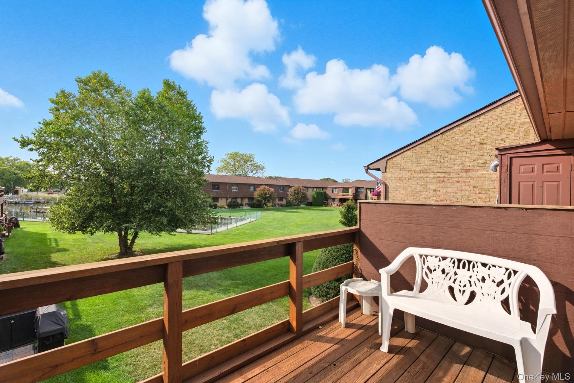 348 Mariners Way, Copiague, NY 11726