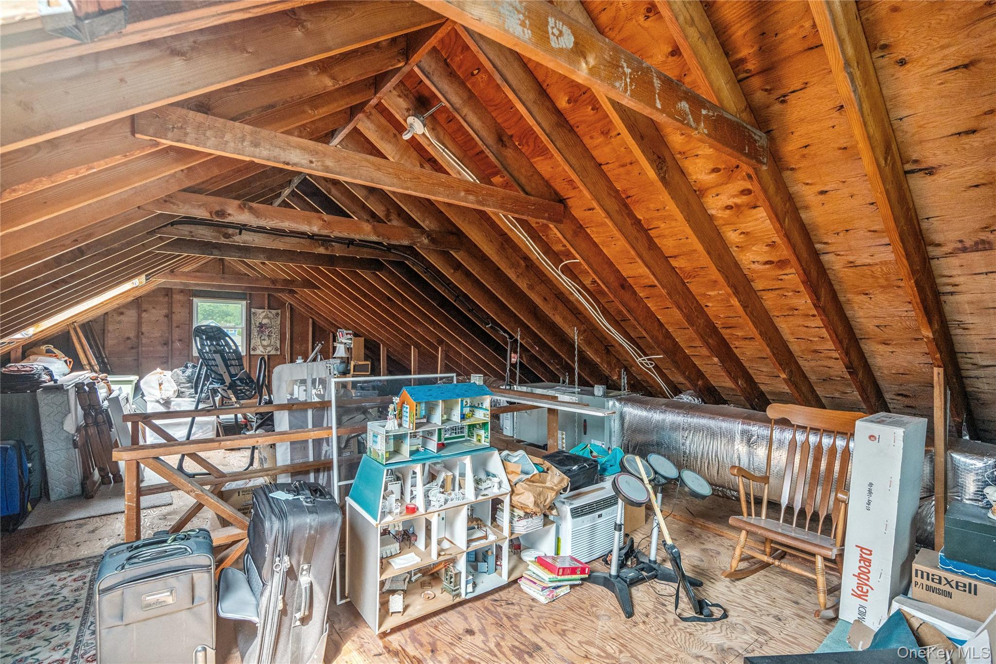 6 Cedar Avenue, Locust Valley, NY 11560