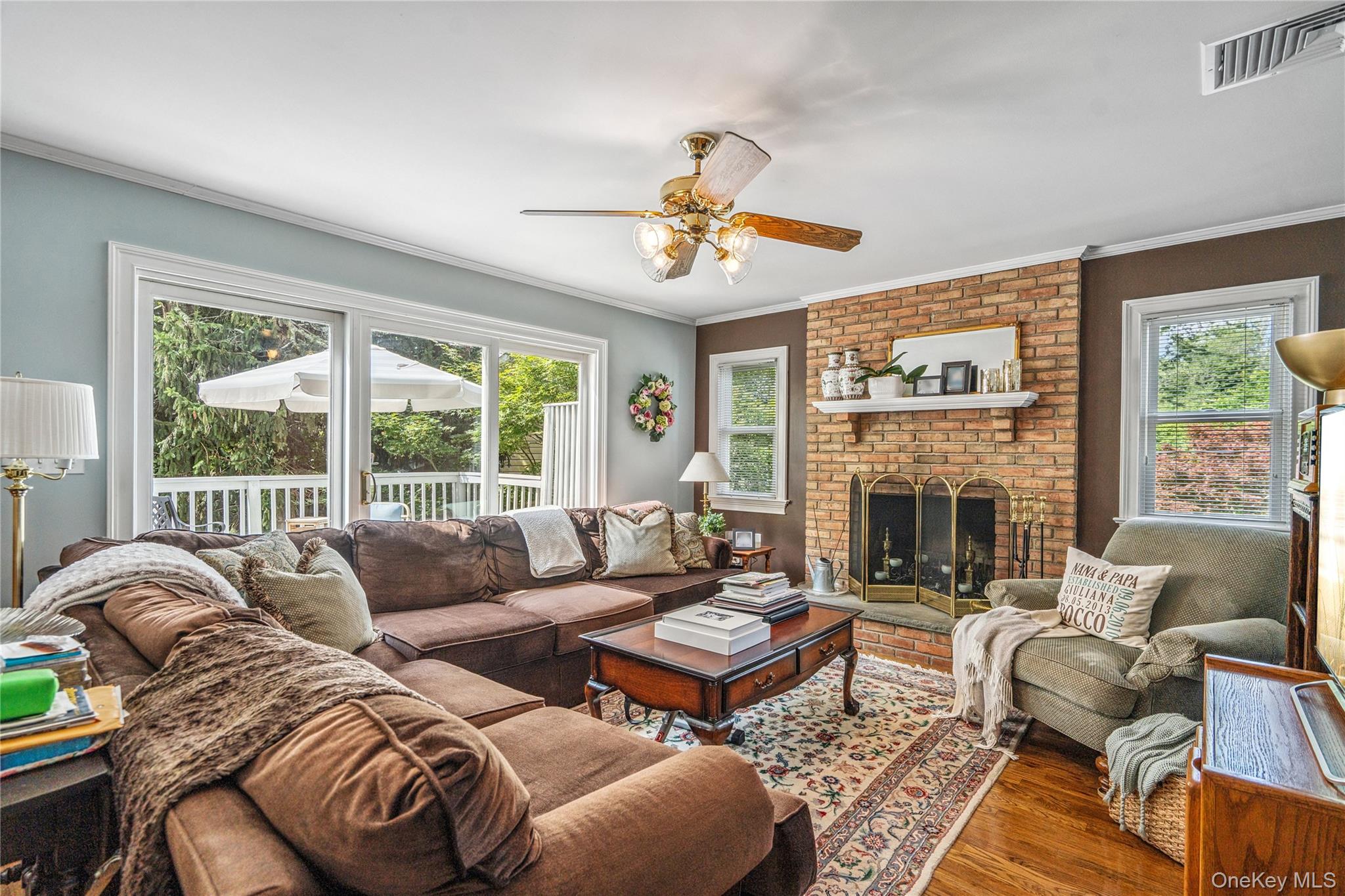 6 Cedar Avenue, Locust Valley, NY 11560