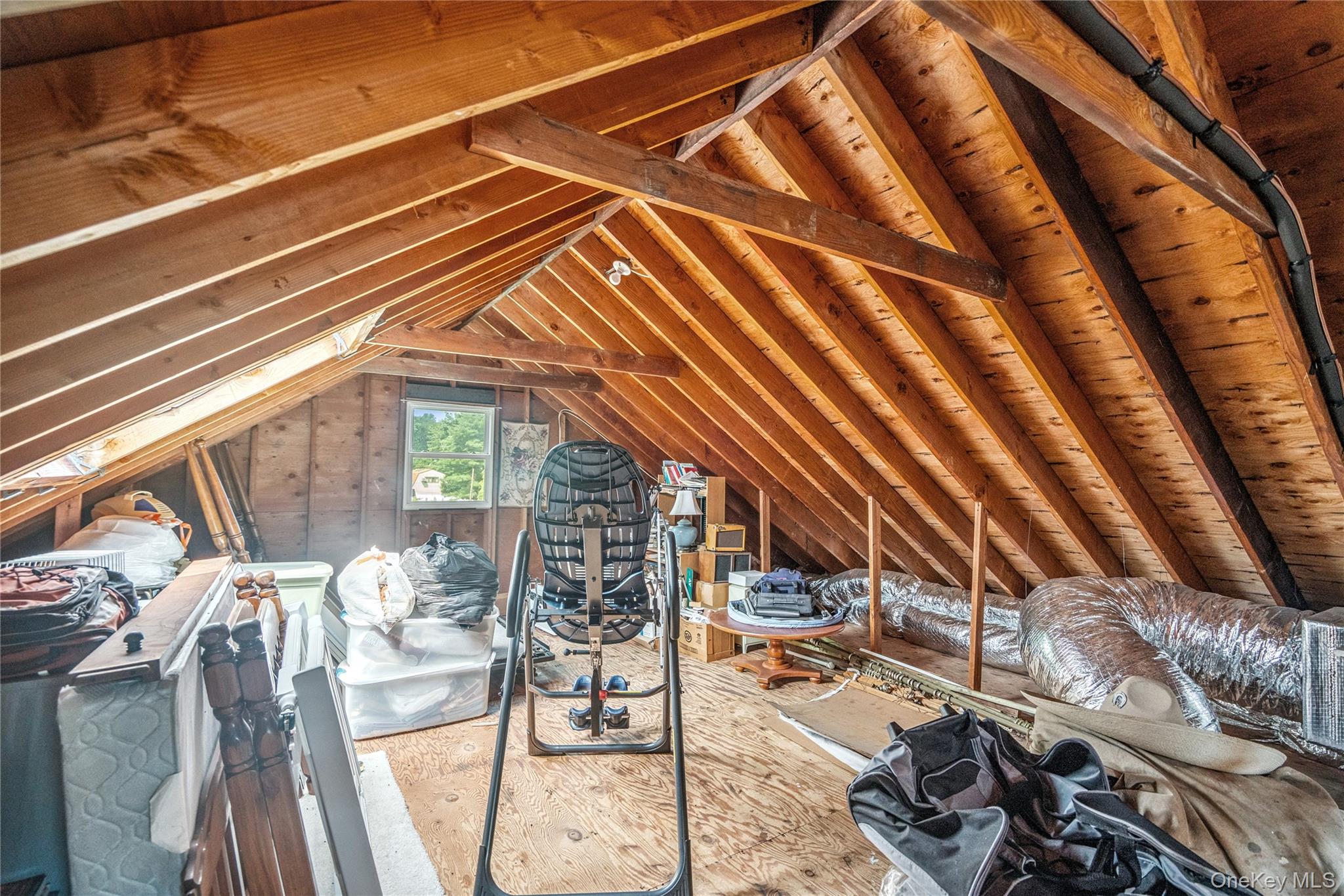 6 Cedar Avenue, Locust Valley, NY 11560