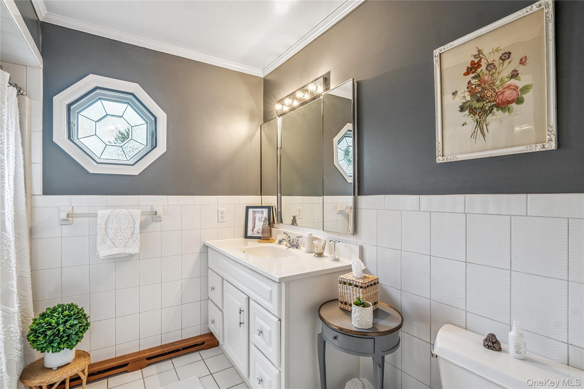 6 Cedar Avenue, Locust Valley, NY 11560