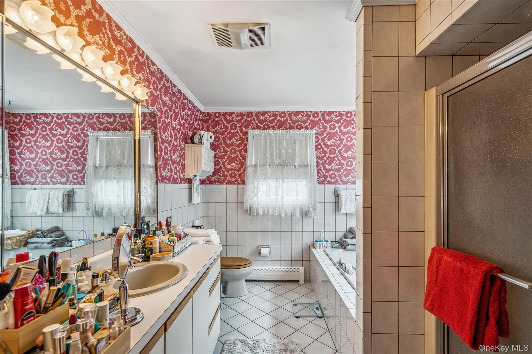 6 Cedar Avenue, Locust Valley, NY 11560