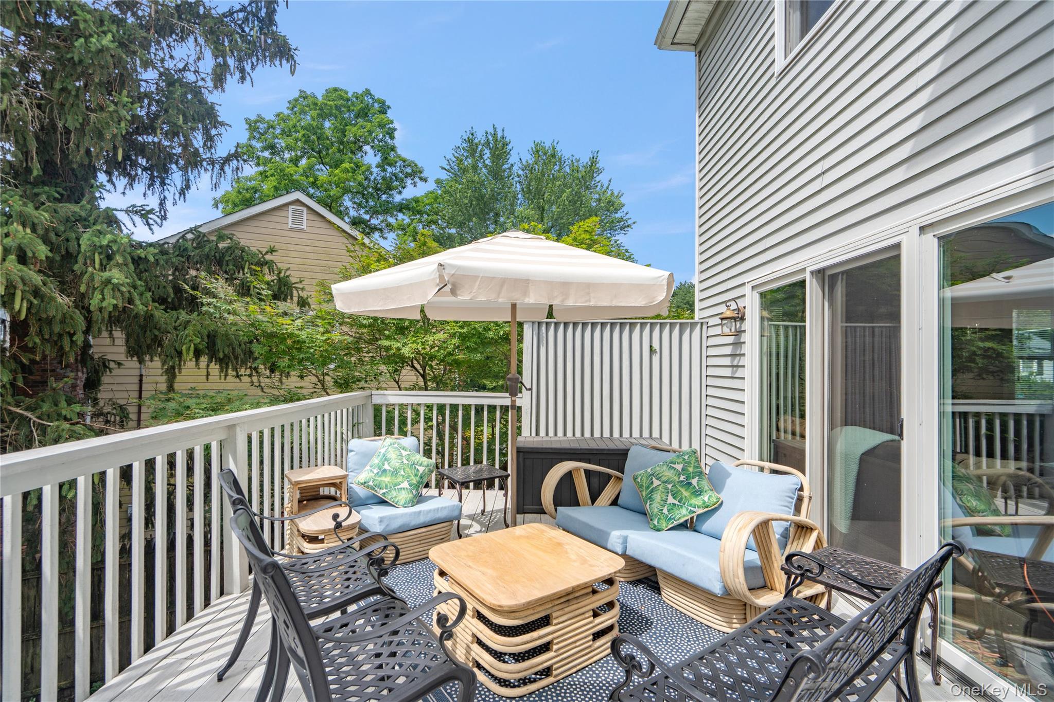 6 Cedar Avenue, Locust Valley, NY 11560