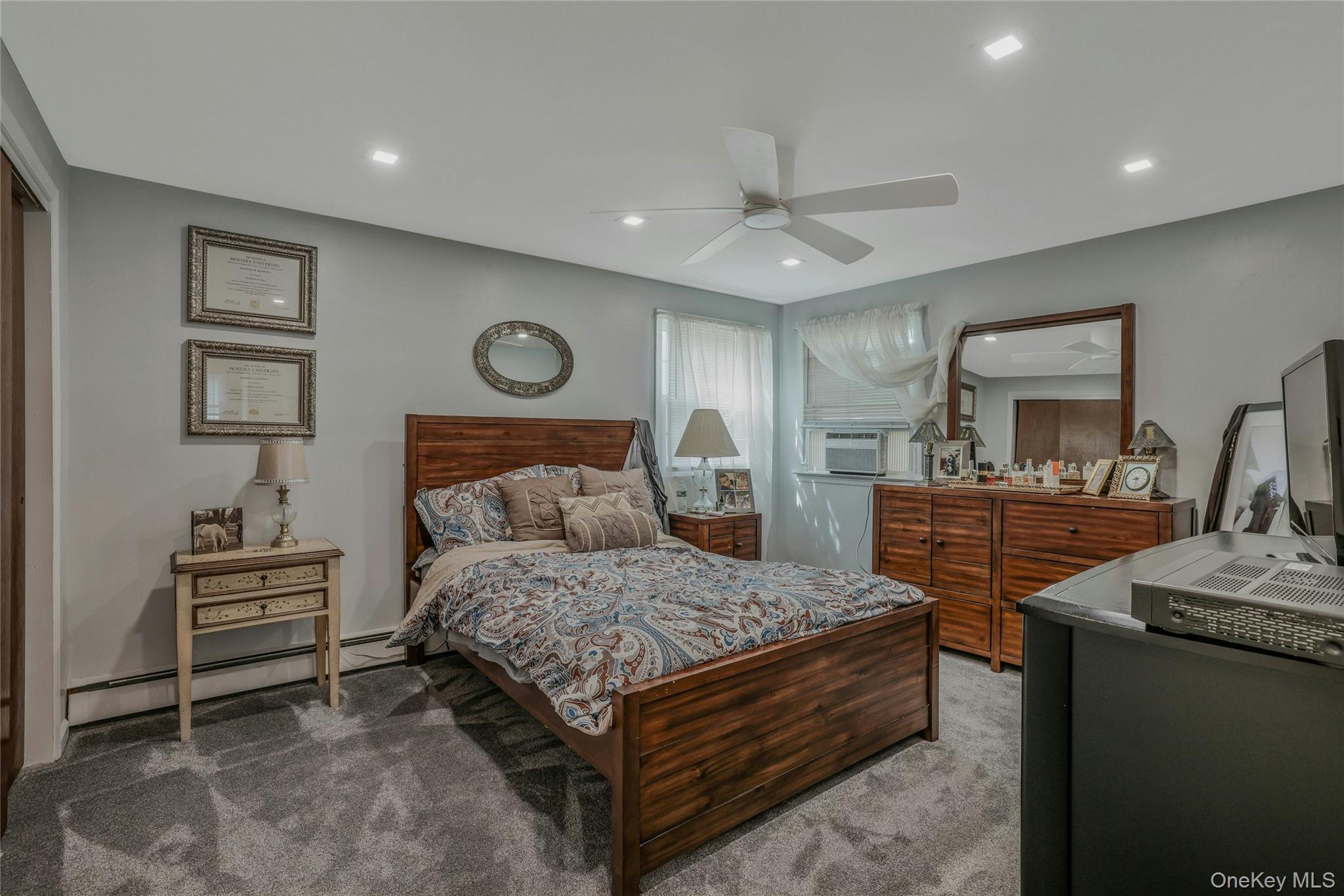 53 2nd Street, New Hyde Park, NY 11040