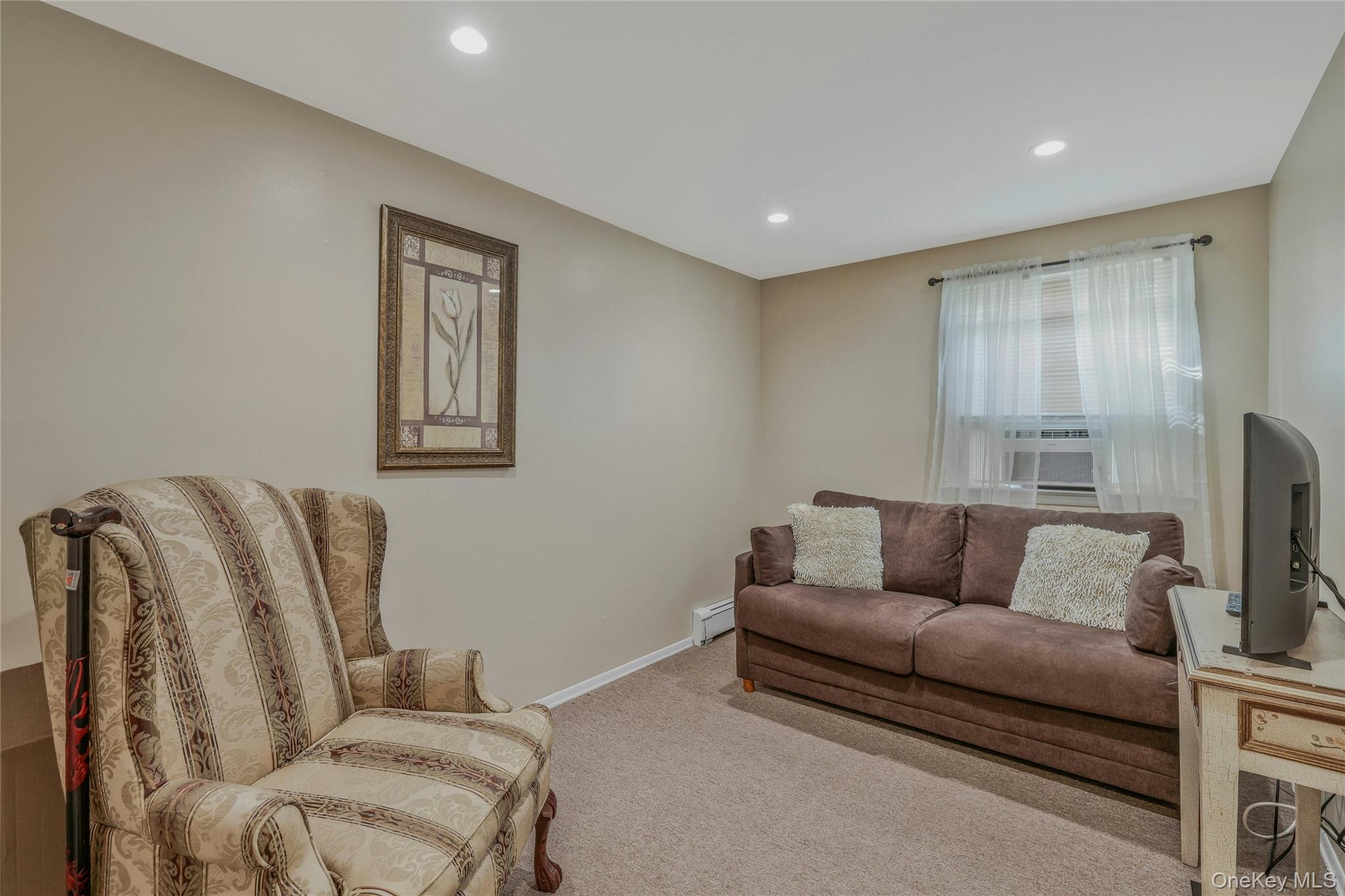 53 2nd Street, New Hyde Park, NY 11040