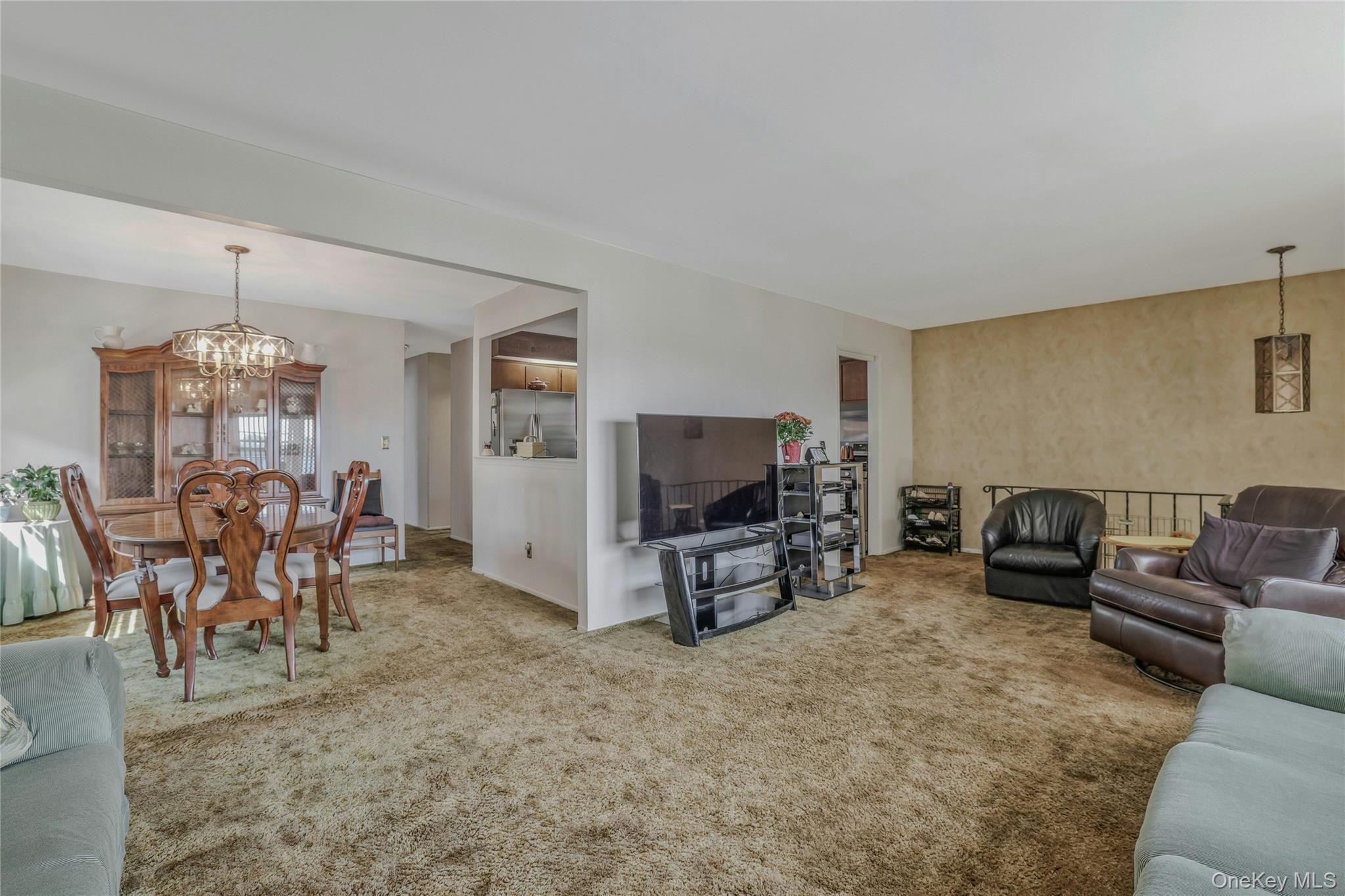 53 2nd Street, New Hyde Park, NY 11040