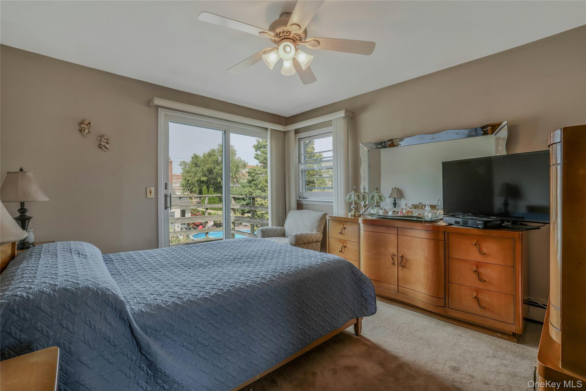 53 2nd Street, New Hyde Park, NY 11040