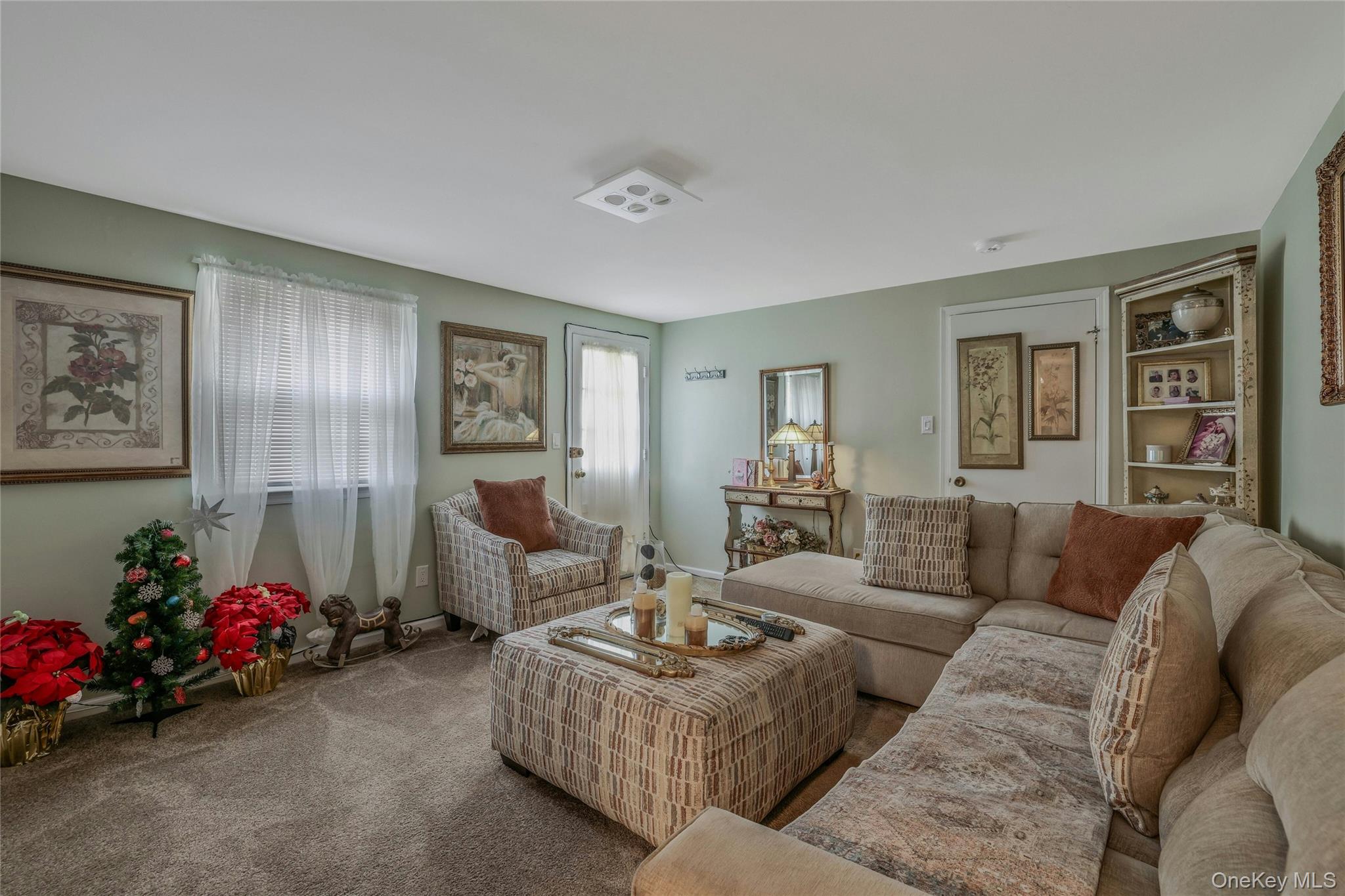 53 2nd Street, New Hyde Park, NY 11040