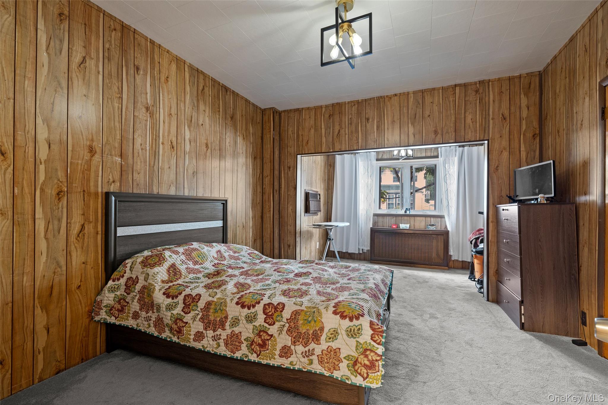 62-31 60th Road, Maspeth, NY 11378