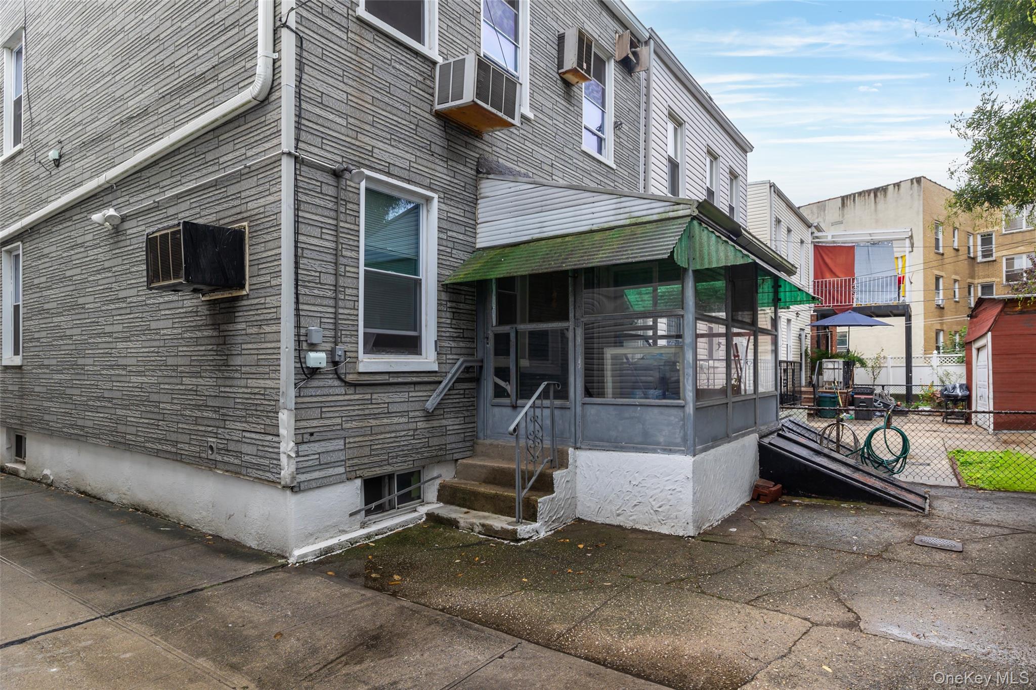 62-31 60th Road, Maspeth, NY 11378