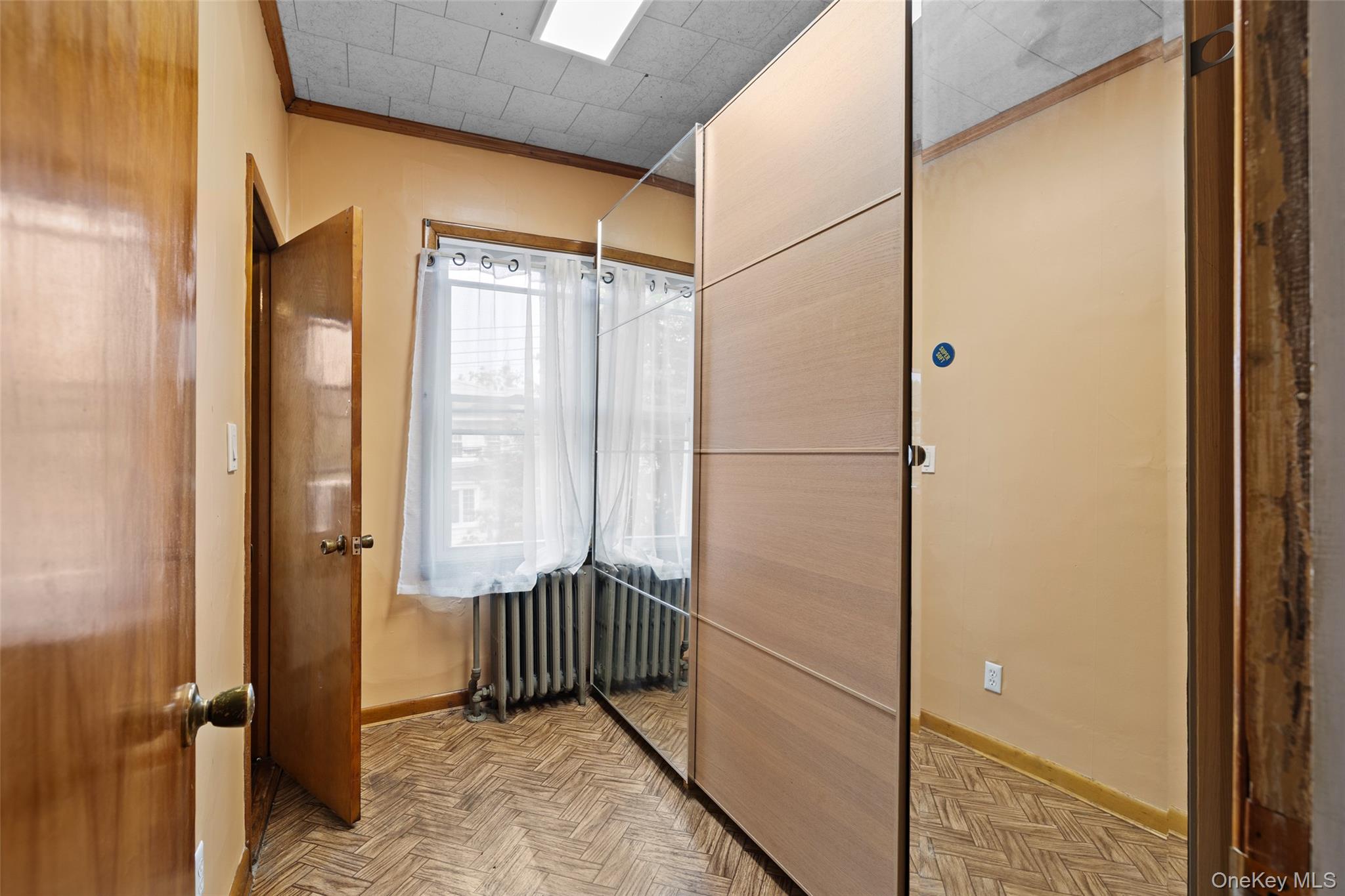 62-31 60th Road, Maspeth, NY 11378