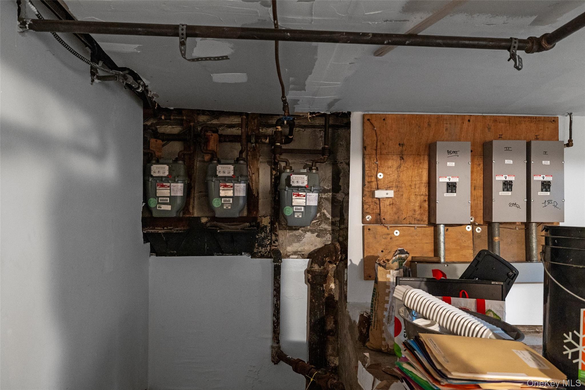 62-31 60th Road, Maspeth, NY 11378