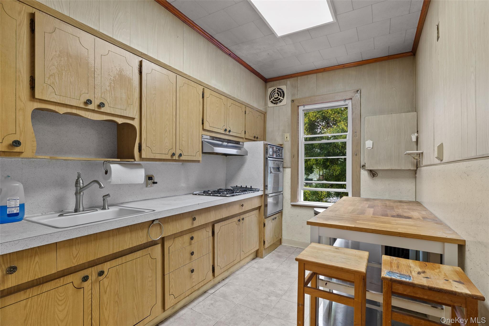 62-31 60th Road, Maspeth, NY 11378